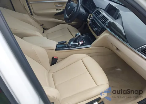 2016 BMW 328I z USA, uszkodzony, nr VIN WBA8E9C54GK645861